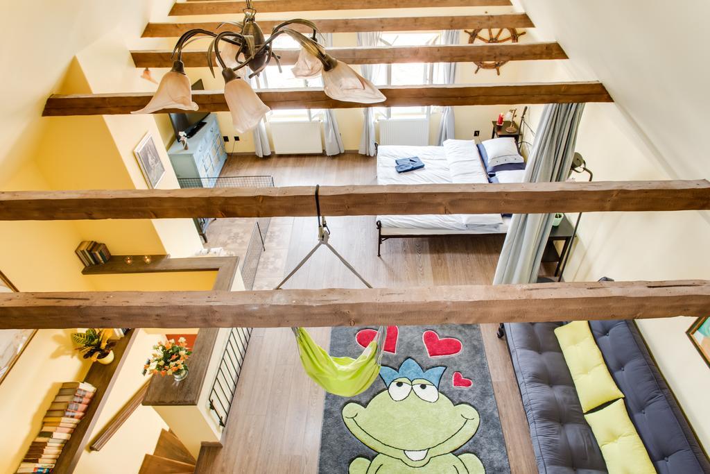 Amazing 5 Bedroom House Krumlov 82 - 4 Min Walk To Main Square Чески-Крумлов Экстерьер фото