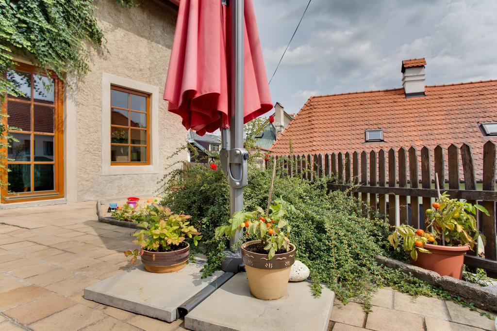 Amazing 5 Bedroom House Krumlov 82 - 4 Min Walk To Main Square Чески-Крумлов Экстерьер фото